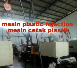 mesin injection plastic